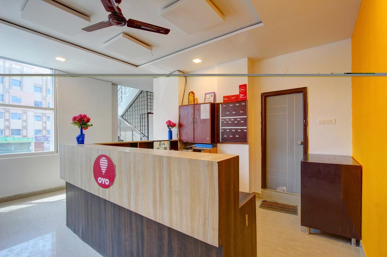 Oyo 11670 Hotel Vishnu Priya Residency Hajdarábád Exteriér fotografie