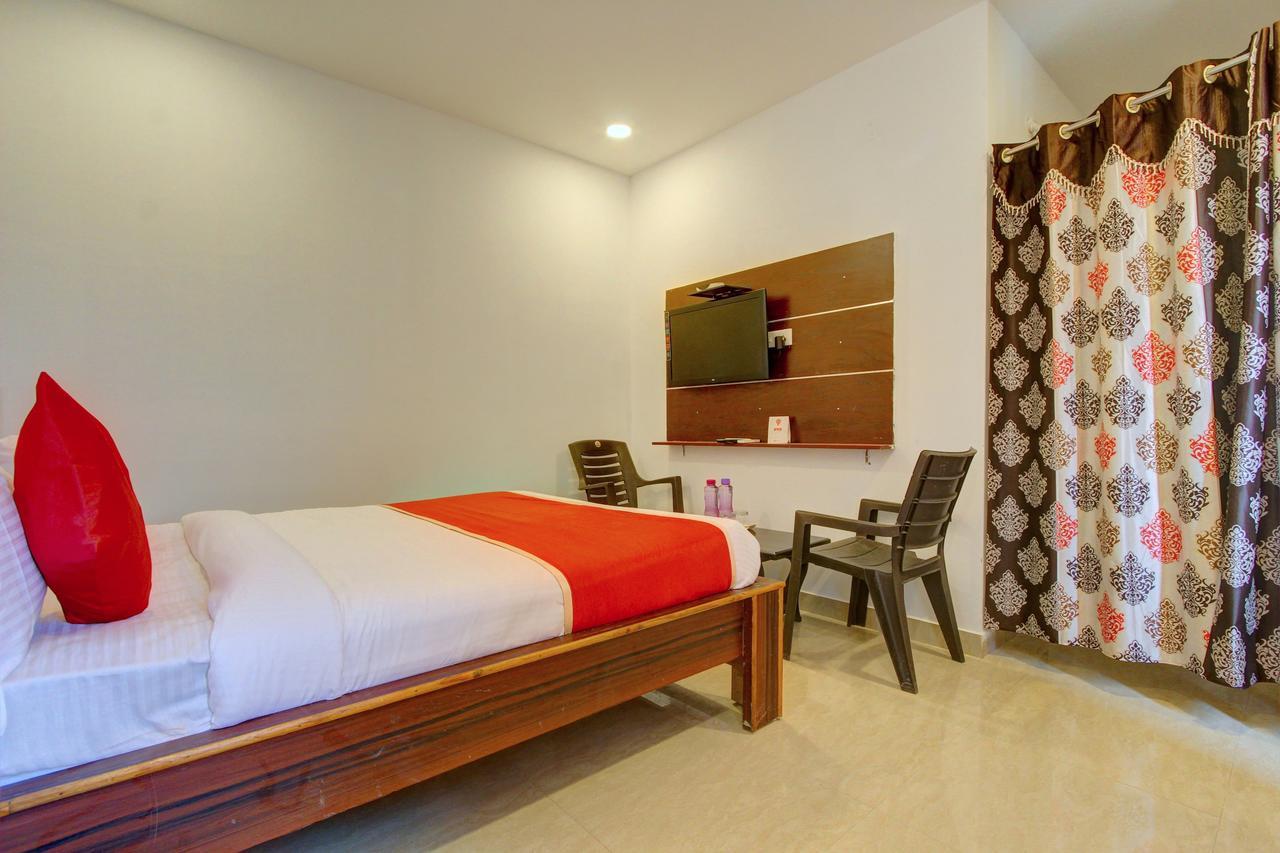 Oyo 11670 Hotel Vishnu Priya Residency Hajdarábád Exteriér fotografie