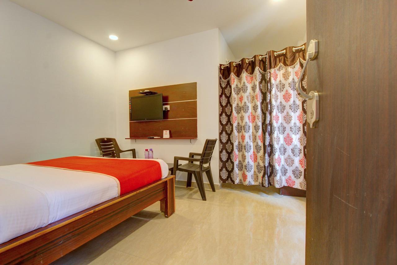 Oyo 11670 Hotel Vishnu Priya Residency Hajdarábád Exteriér fotografie