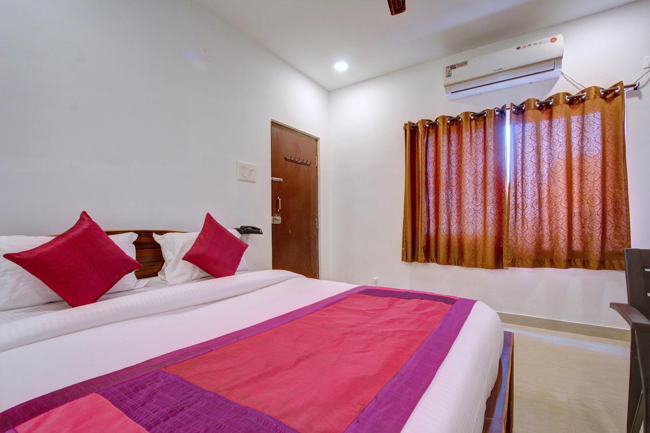 Oyo 11670 Hotel Vishnu Priya Residency Hajdarábád Exteriér fotografie