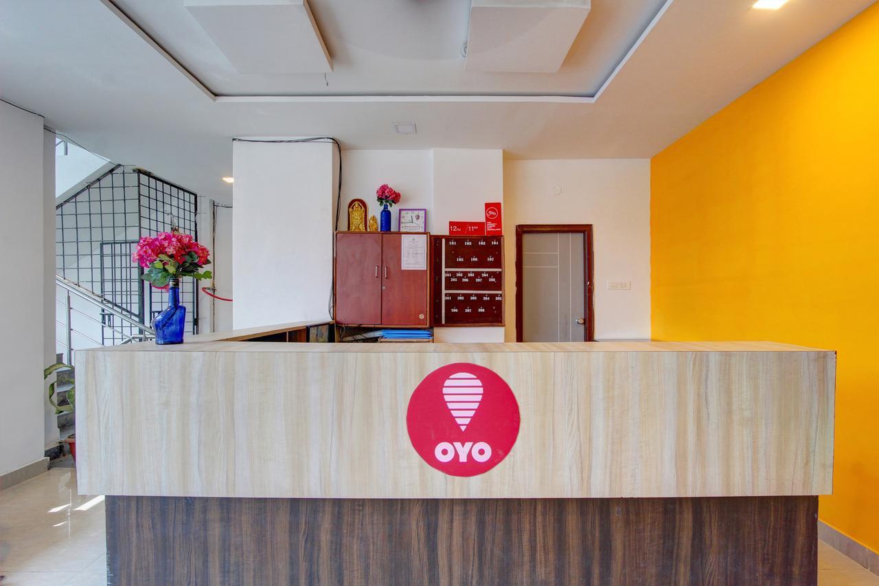 Oyo 11670 Hotel Vishnu Priya Residency Hajdarábád Exteriér fotografie